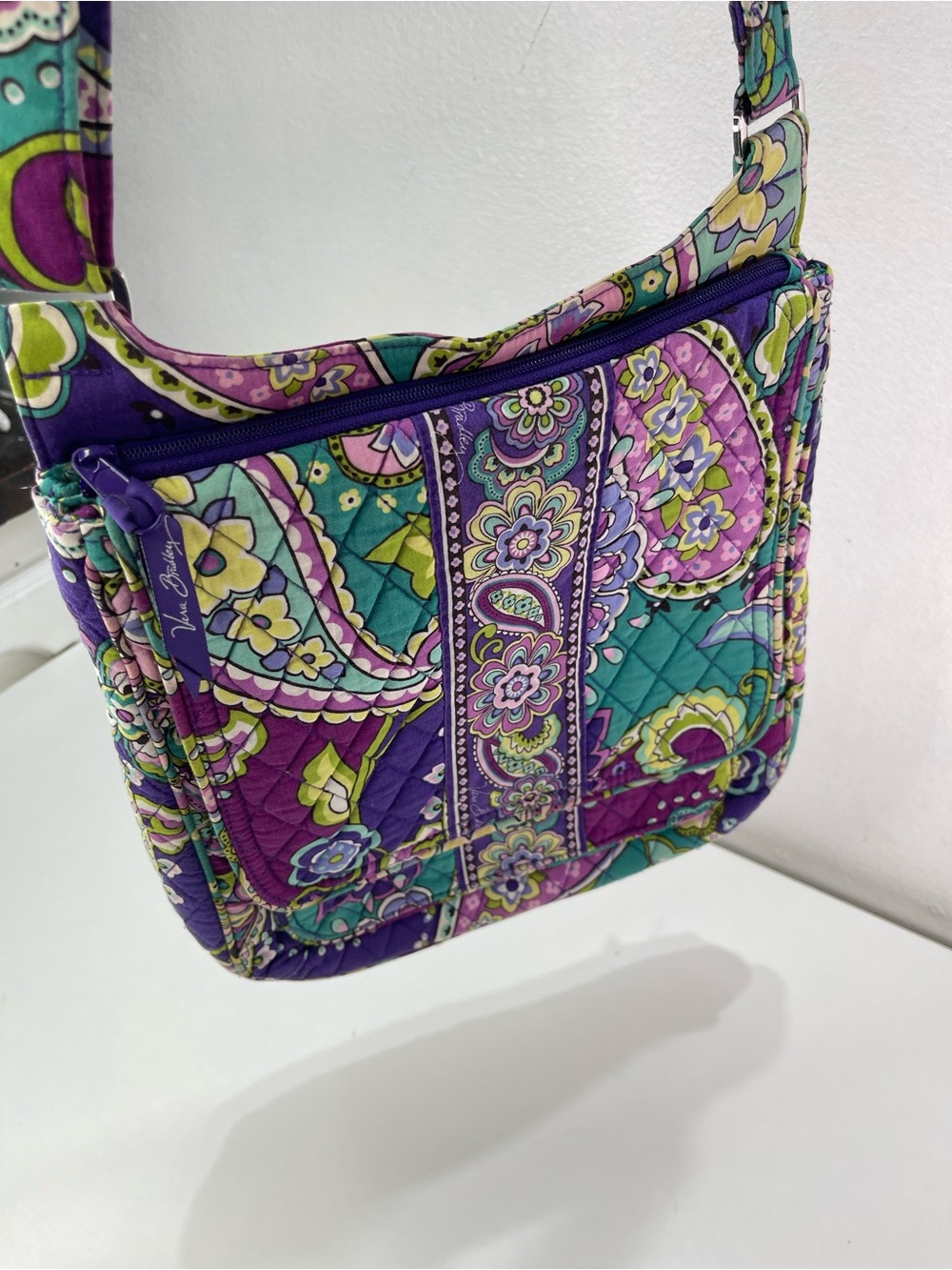 Vera Bradley Hipster Purple Paisley Crossbody Messenger Bag 4 Pocket Boho Fariy - Picture 9 of 11